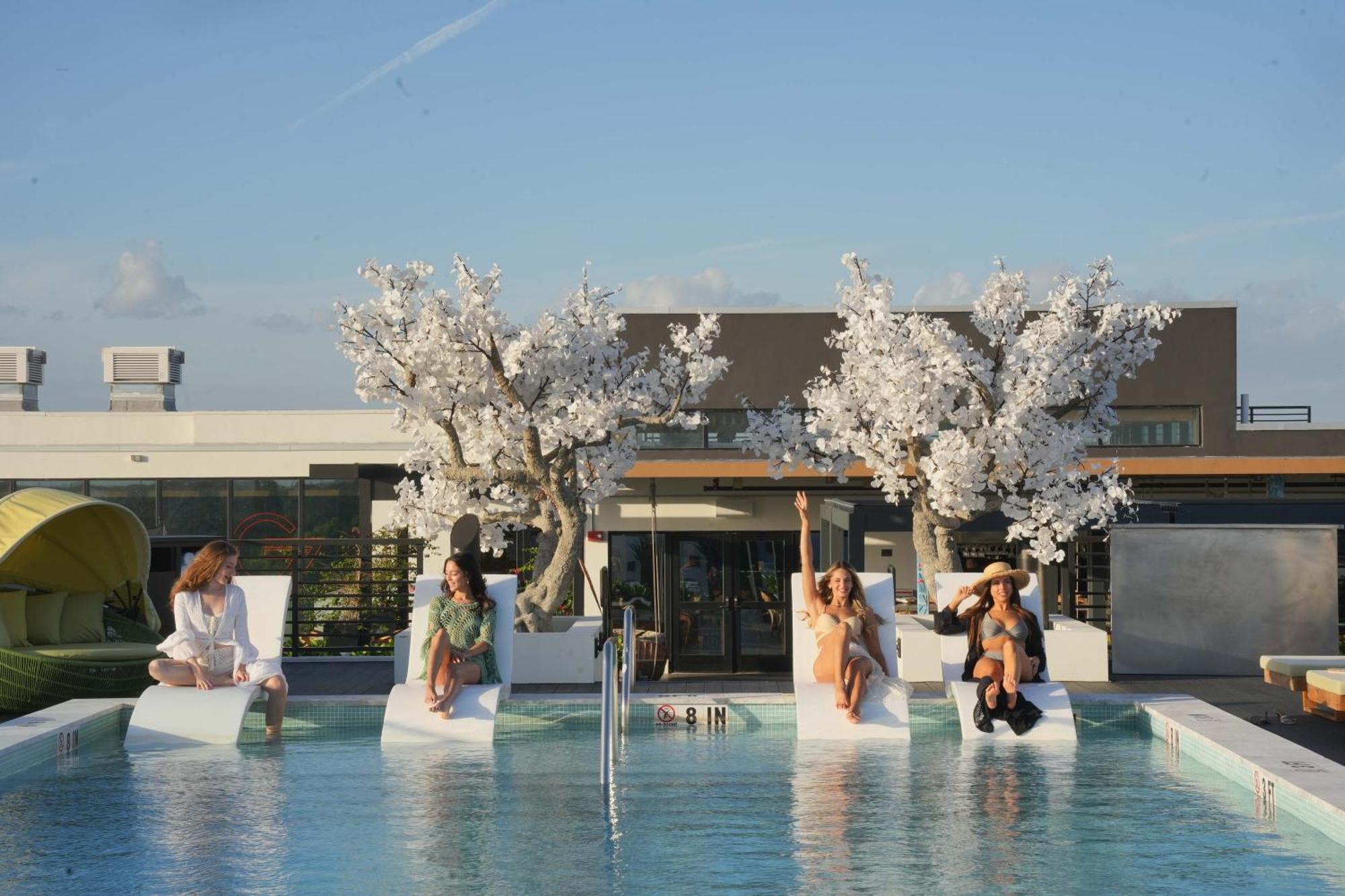 Dolce By Wyndham Hollywood Hotell Exteriör bild